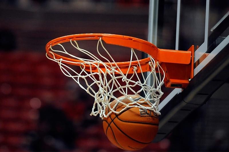 引体向上健身器室内